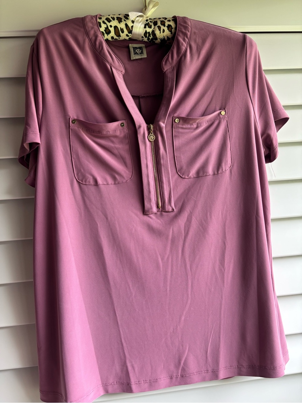 Anne Klein Dusty Rose Short Sleeve Zip Front Top